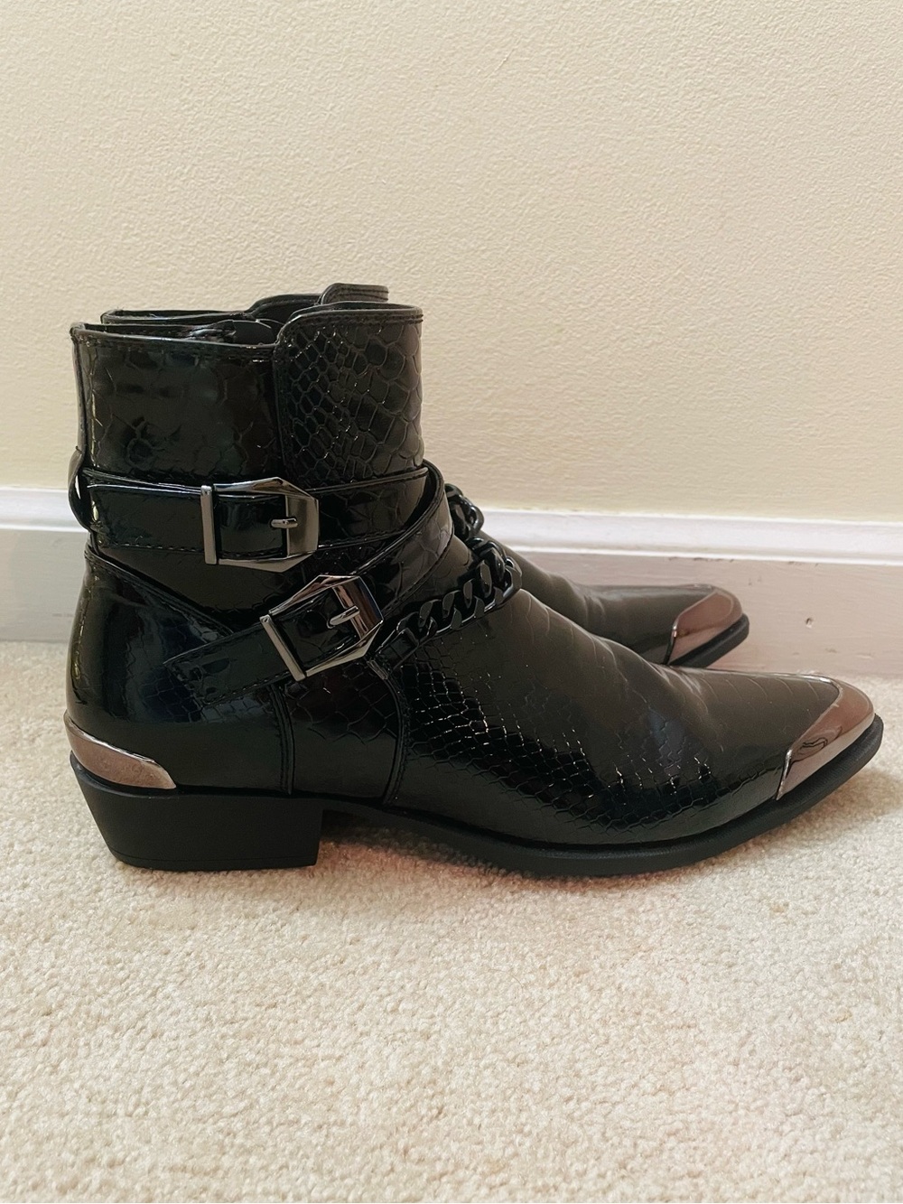 ASOS | NWOT | Black Faux Crocodile Western Chelsea Boots